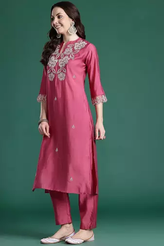 Ethnic Motifs Embroidered Thread Work Kurta with Trousers & With Dupatta