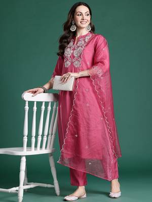 Ethnic Motifs Embroidered Thread Work Kurta with Trousers & With Dupatta 8