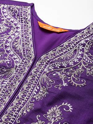 Ethnic Motifs Embroidered Empire Kurta with Trousers 2