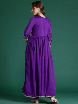 Ethnic Motifs Embroidered Empire Kurta with Trousers 6