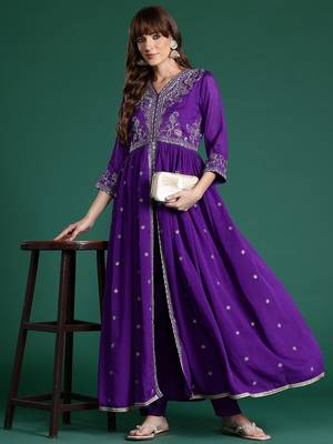 Ethnic Motifs Embroidered Empire Kurta with Trousers 7