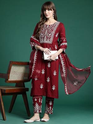 Ethnic Motifs Embroidered Thread Work Kurta With Trousers & Dupatta 1