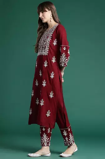 Ethnic Motifs Embroidered Thread Work Kurta With Trousers & Dupatta