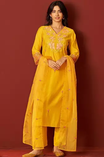 Women Floral Woven Design Kurta with Trousers & Dupatta