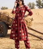 Women Printed Pleated Pure Cotton Kurta with Trousers