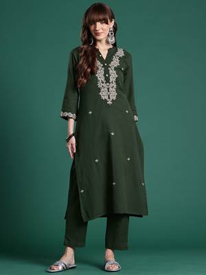 Floral Embroidered Thread Work Pure Cotton Kurta & Trousers 1