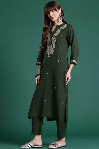 Floral Embroidered Thread Work Pure Cotton Kurta & Trousers