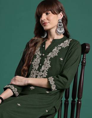 Floral Embroidered Thread Work Pure Cotton Kurta & Trousers 5