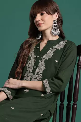 Floral Embroidered Thread Work Pure Cotton Kurta & Trousers