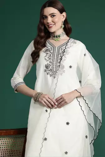 Ethnic Motifs Embroidered Zari Kurta With Trousers & Dupatta