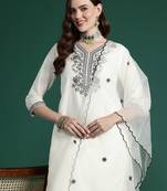 Ethnic Motifs Embroidered Zari Kurta With Trousers & Dupatta