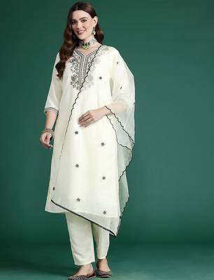 Ethnic Motifs Embroidered Zari Kurta With Trousers & Dupatta 2