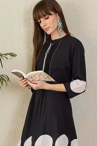 Women Printed Regular Beads and Stones Pure Cotton Kurta with Trousers