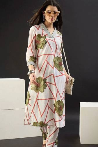 Women Floral Printed Regular Pure Cotton Kurta with Trousers
