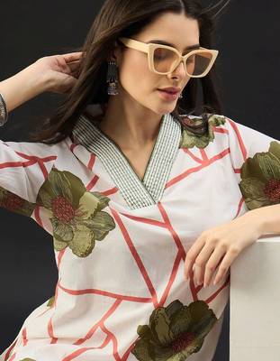 Women Floral Printed Regular Pure Cotton Kurta with Trousers 2