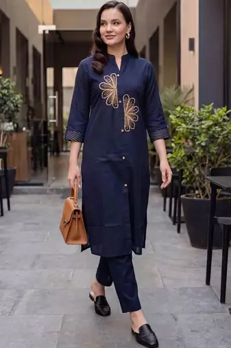 Women Ethnic Motifs Embroidered Regular Thread Work Pure Cotton Kurta with Trousers