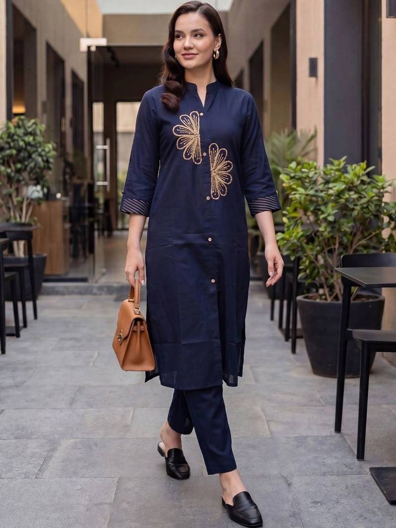 Women Ethnic Motifs Embroidered Regular Thread Work Pure Cotton Kurta with Trousers