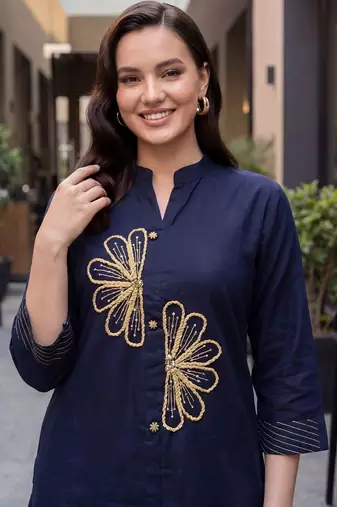 Women Ethnic Motifs Embroidered Regular Thread Work Pure Cotton Kurta with Trousers