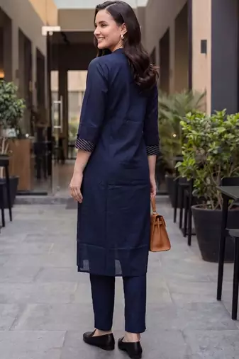 Women Ethnic Motifs Embroidered Regular Thread Work Pure Cotton Kurta with Trousers