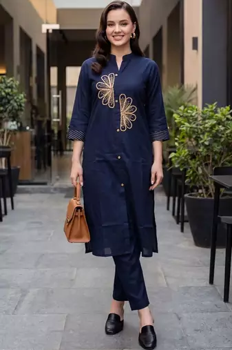 Women Ethnic Motifs Embroidered Regular Thread Work Pure Cotton Kurta with Trousers