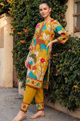 Women Ethnic Motifs Printed Regular Pure Cotton Kurta with Trousers