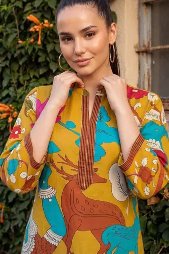 Women Ethnic Motifs Printed Regular Pure Cotton Kurta with Trousers