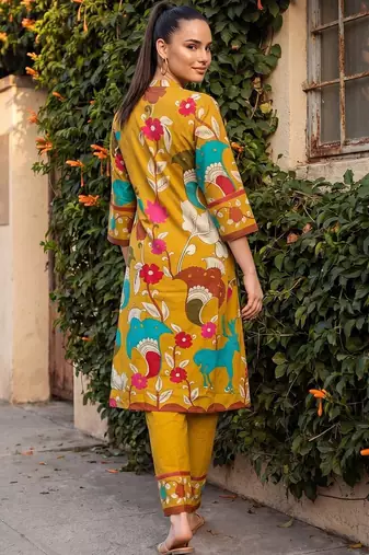 Women Ethnic Motifs Printed Regular Pure Cotton Kurta with Trousers