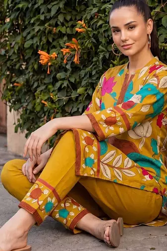 Women Ethnic Motifs Printed Regular Pure Cotton Kurta with Trousers