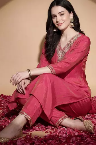 Women Regular Thread Work Kurta with Trousers
