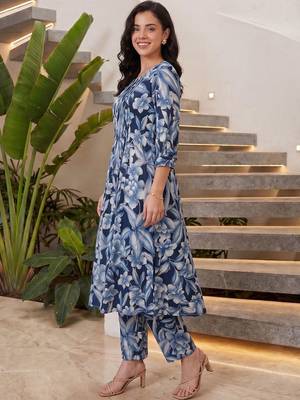 Women Floral Printed Regular Pure Cotton Kurta with Trousers 4