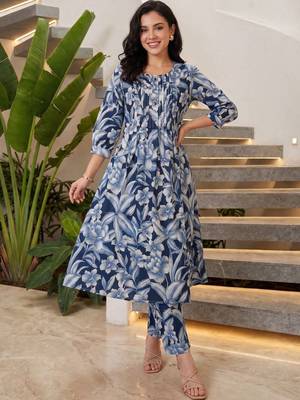 Women Floral Printed Regular Pure Cotton Kurta with Trousers 5