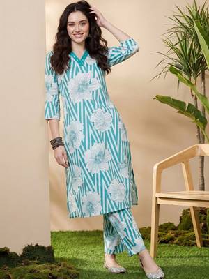 Women Floral Printed Regular Pure Cotton Kurta with Trousers 1