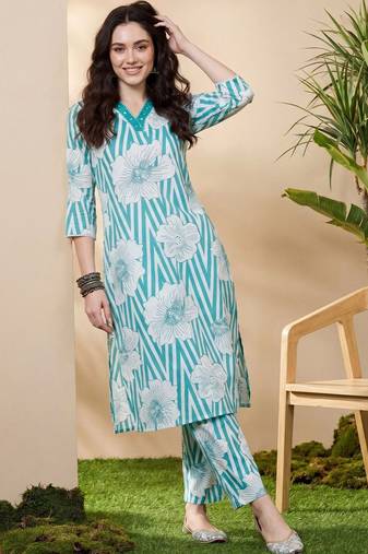Women Floral Printed Regular Pure Cotton Kurta with Trousers