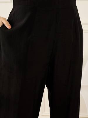 Women Colourblocked Regular Chanderi Silk Kurta with Trousers 3
