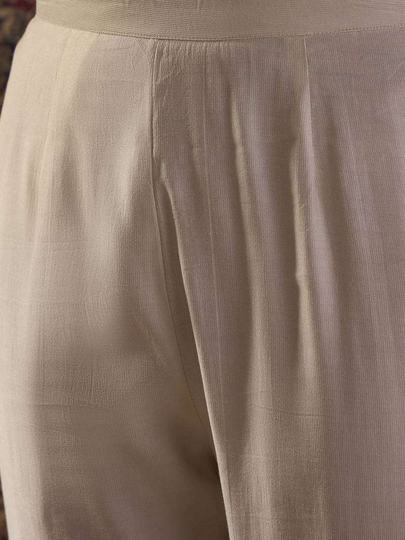 Women Ethnic Motifs Embroidered Regular Thread Work Liva Kurta with Trousers