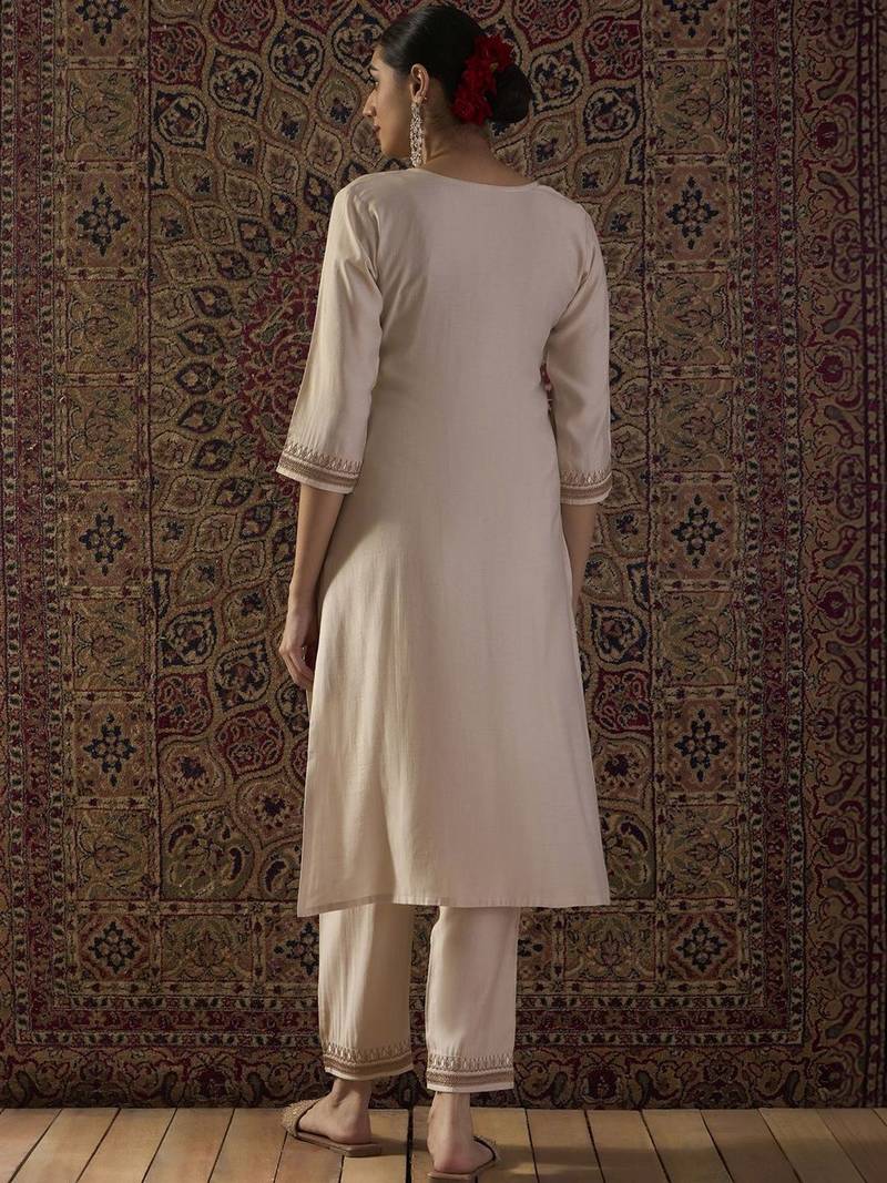 Women Ethnic Motifs Embroidered Regular Thread Work Liva Kurta with Trousers