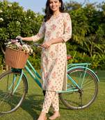 Women Floral Printed Regular Pure Cotton Kurta with Trousers