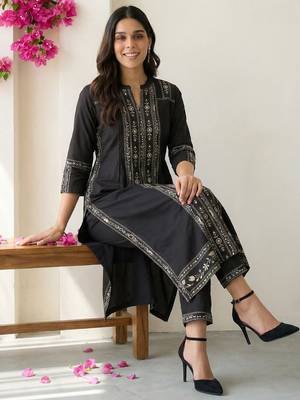 Women Ethnic Motifs Printed Regular Mirror Work Pure Cotton Kurta with Trousers 5