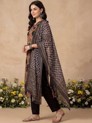 Women Paisley Printed Regular Pure Cotton Kurta with Trousers & With Dupatta 3