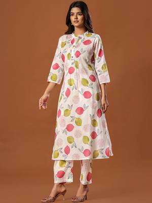 Women Ethnic Motifs Printed Regular Pure Cotton Kurta with Trousers 2