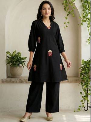 Women Ethnic Motifs Embroidered Regular Thread Work Pure Cotton Kurti with Palazzos 6