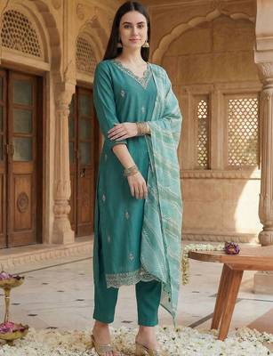 Women Ethnic Motifs Embroidered Regular Thread Work Kurta with Trousers & With Dupatta 3