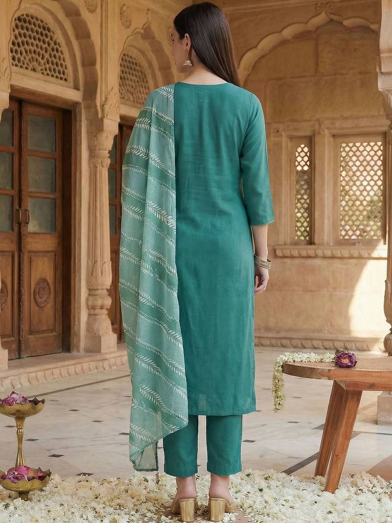 Women Ethnic Motifs Embroidered Regular Thread Work Kurta with Trousers & With Dupatta
