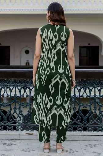 Women Printed Regular Pure Cotton Kurta with Trousers & With Dupatta