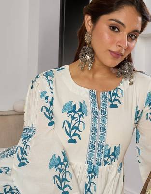 Women Floral Printed Regular Pure Cotton Kurta with Palazzos 1
