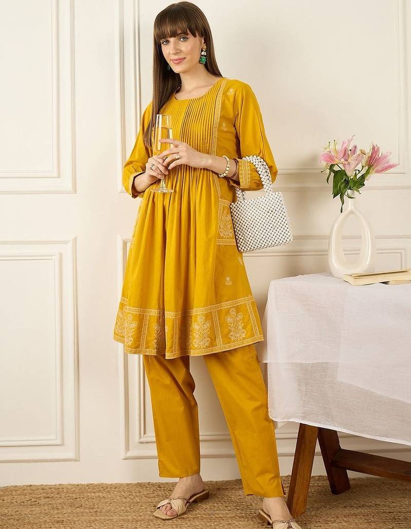 Embroidered Round Neck Thread Work Pure Cotton Kurta With Trousers