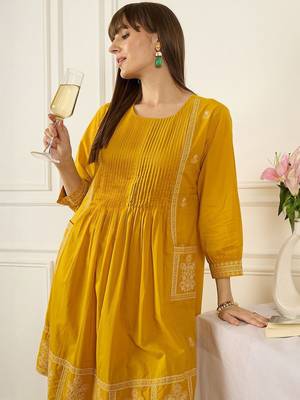 Embroidered Round Neck Thread Work Pure Cotton Kurta With Trousers 6