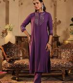 Yoke Design Gotta Patti Mandarin Collar Straight Kurta with Trousers