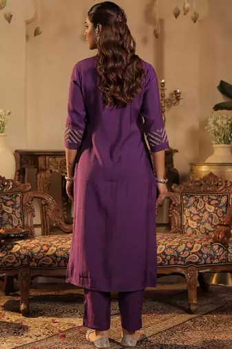 Yoke Design Gotta Patti Mandarin Collar Straight Kurta with Trousers