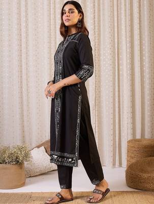 Ethnic Motifs Printed Mandarin Collar Pure Cotton Straight Kurta & Trousers 3